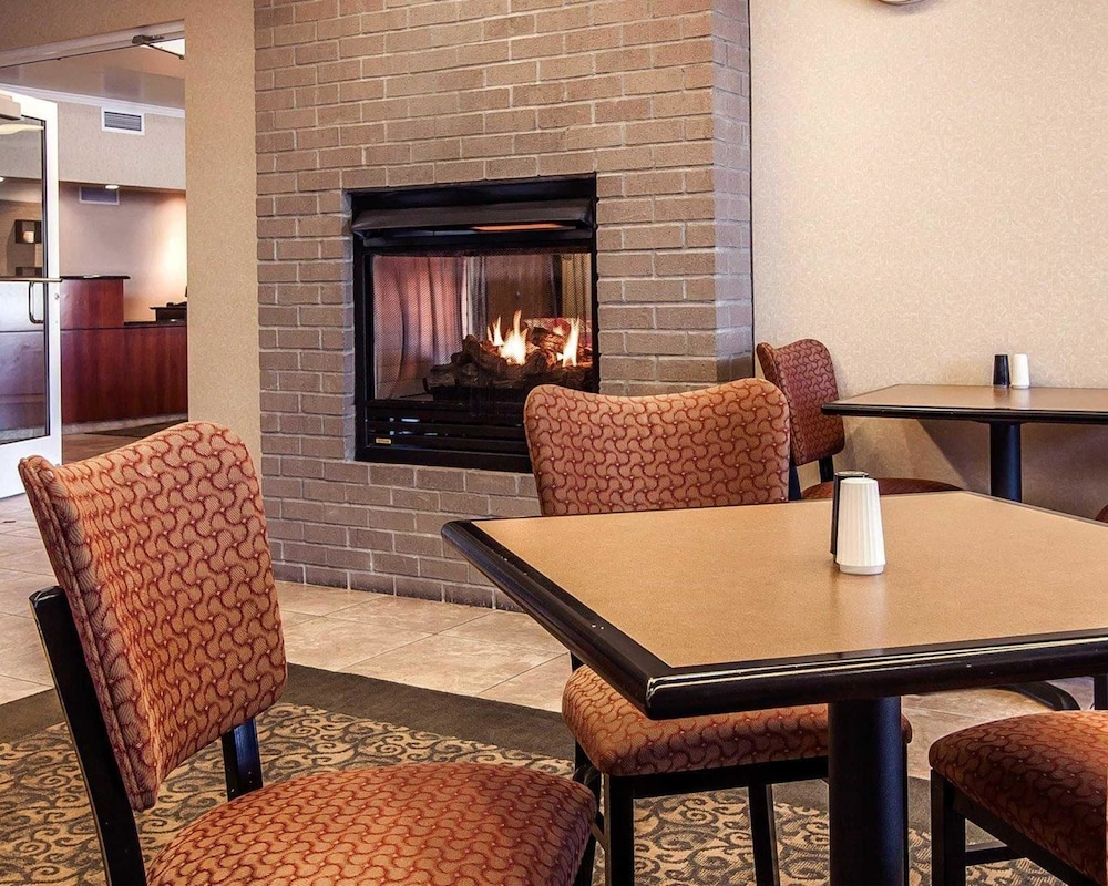 Comfort Inn and Suites Creswell 32/45