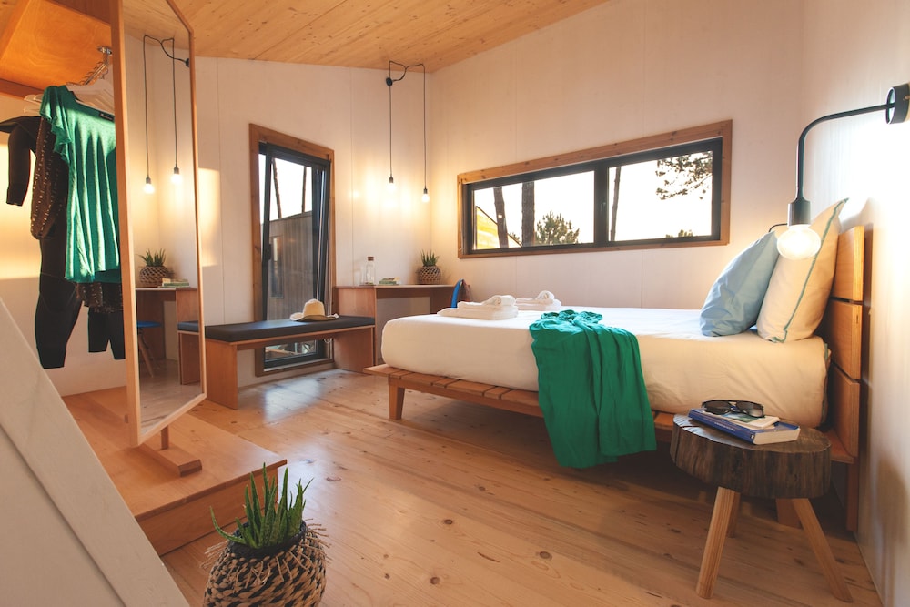 Bukubaki Eco Surf Resort 12/50