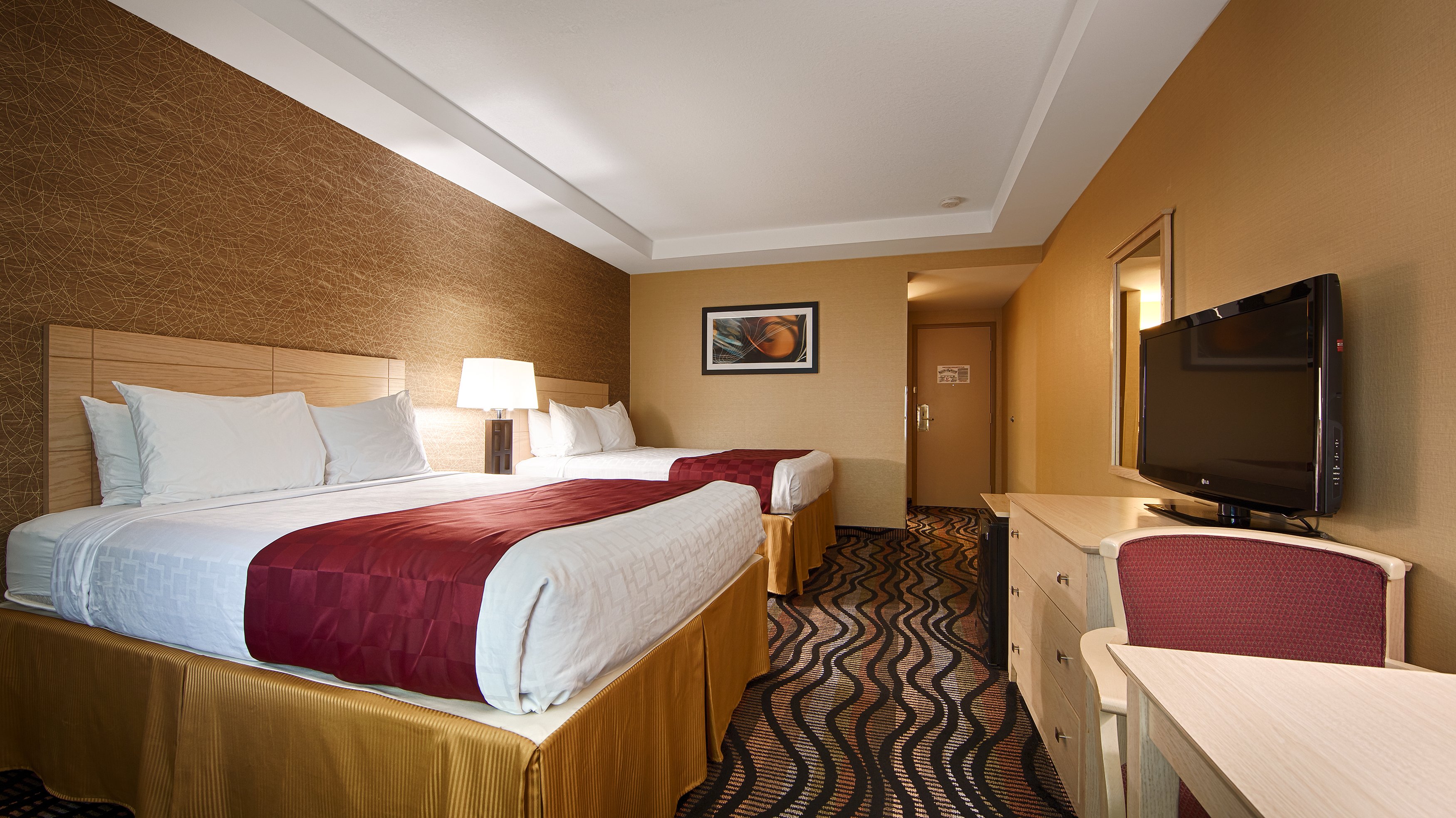 Best Western Summit Inn 7/32
