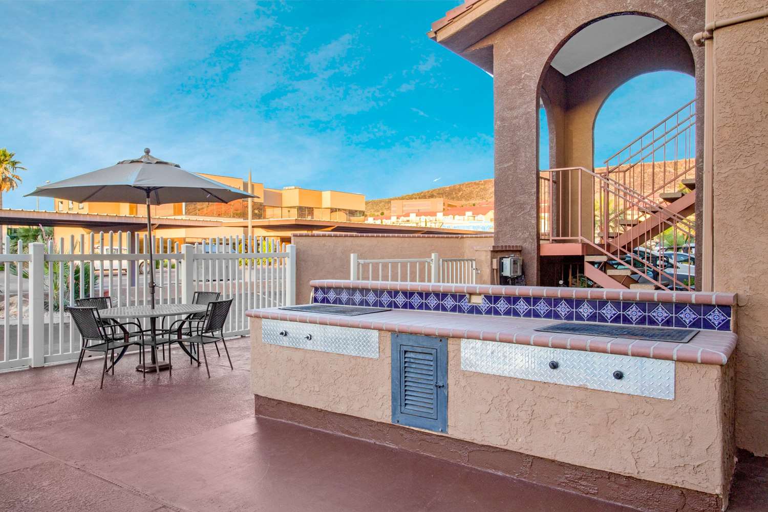 Howard Johnson by Wyndham St. George Hotel & Suites 16/22