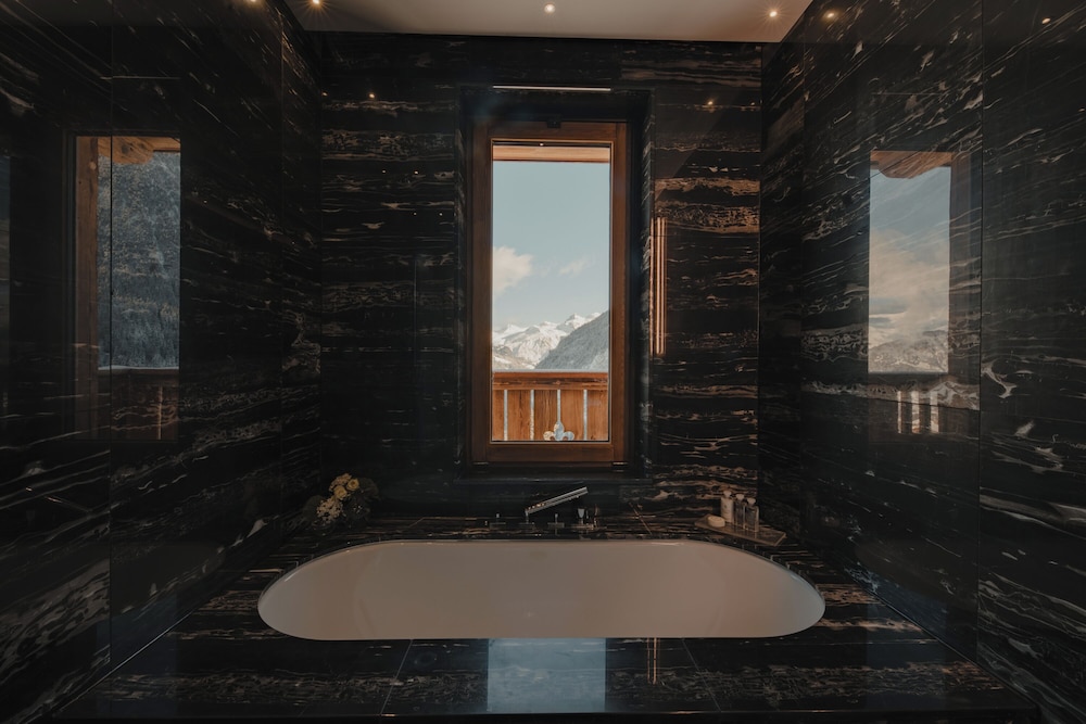 Ultima Courchevel Belvedere 50/50