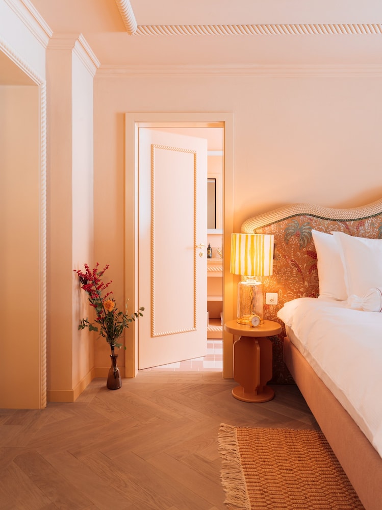 King Bed, with View, Parkhotel Beau-Site 4/10