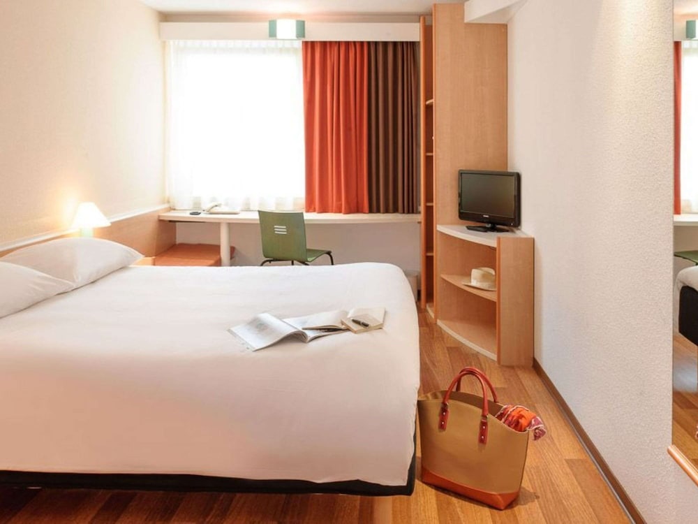 Ibis Wien Mariahilf 12/69