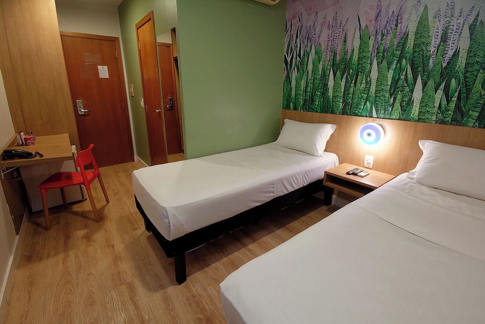 Standard, Twin Beds