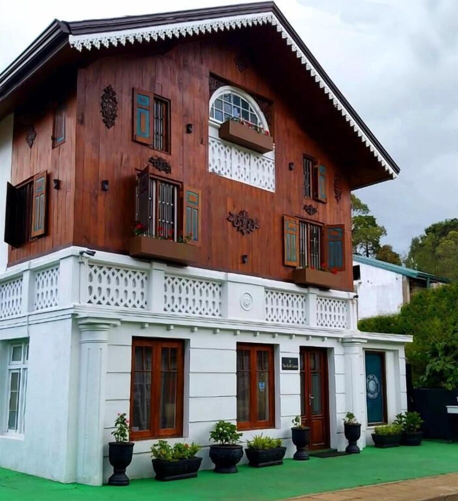 Golf Green City Bungalow 2/38