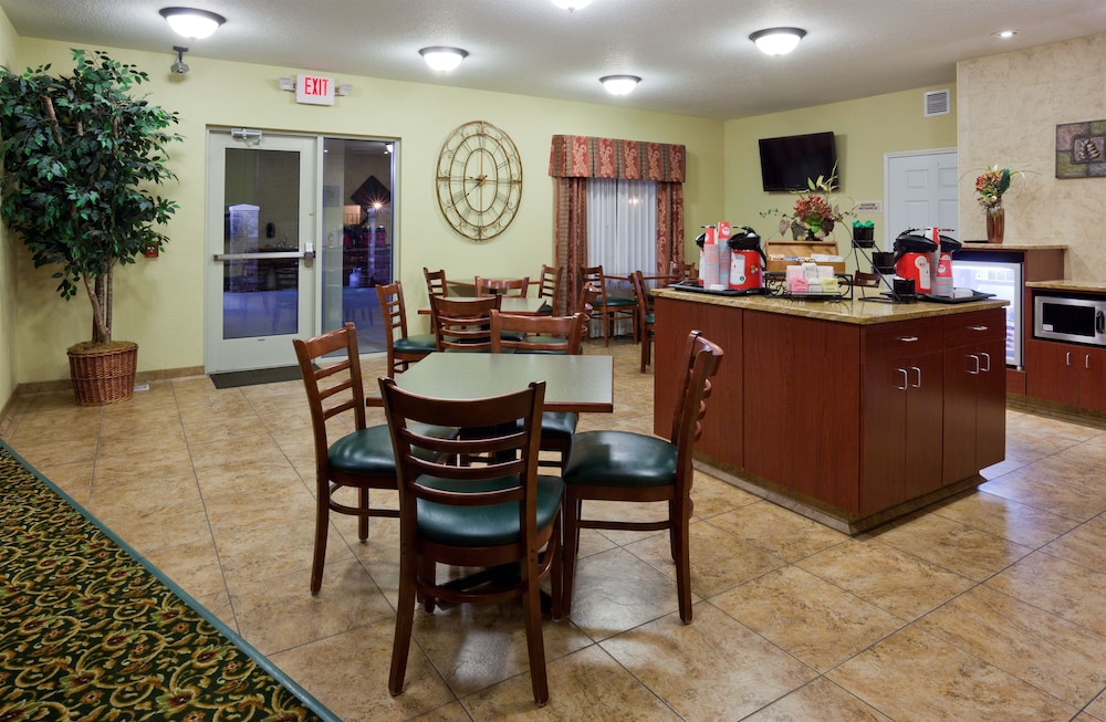 GrandStay Residential Suites Hotel 44/56