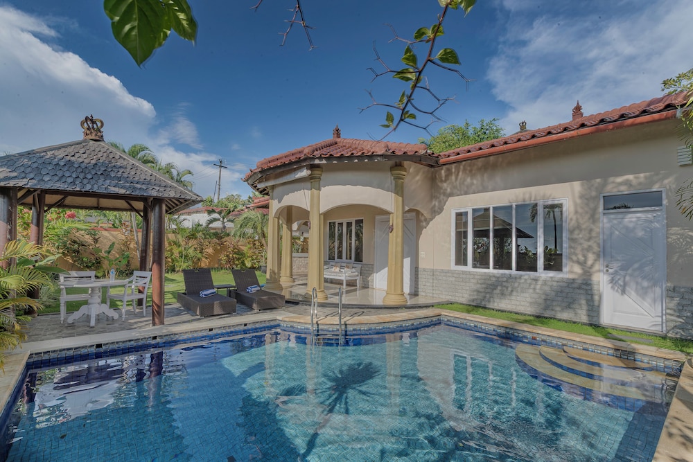 The Beverly Hills Bali 4/49