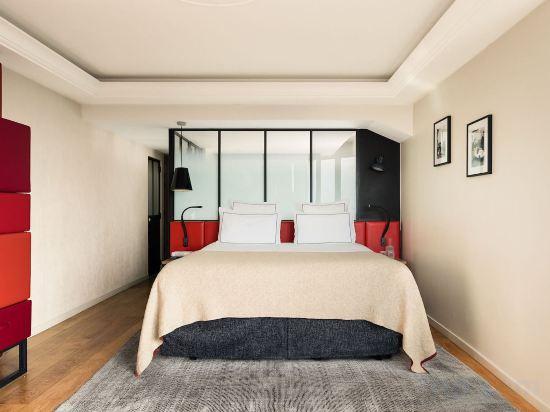 Privilege, Queen and Twin Beds, Eiffel View, Balcony