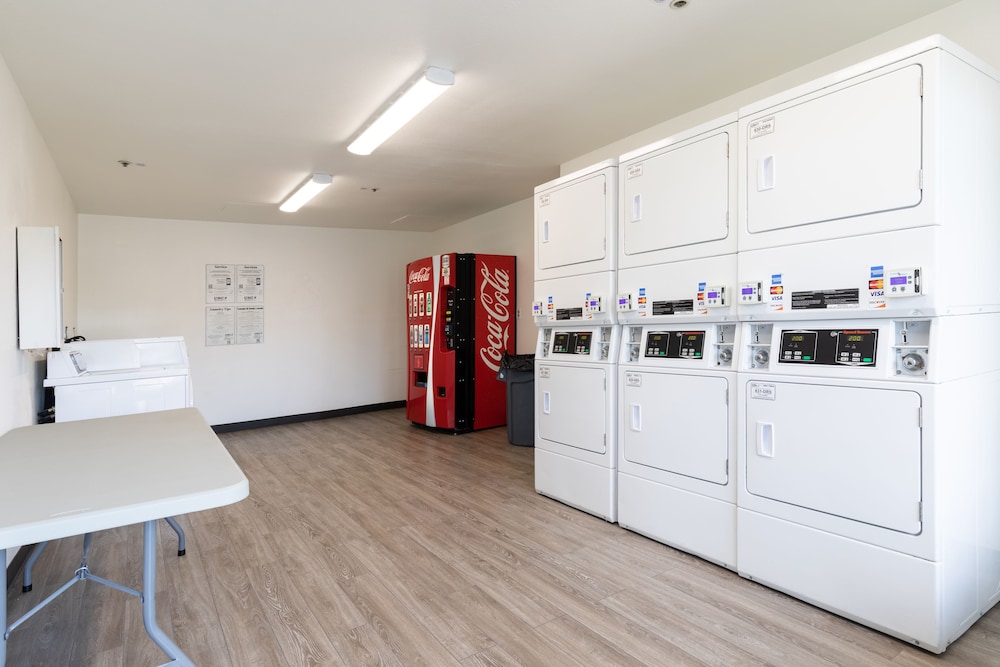 Crossland Economy Studios - Tucson - Butterfield Drive 16/20