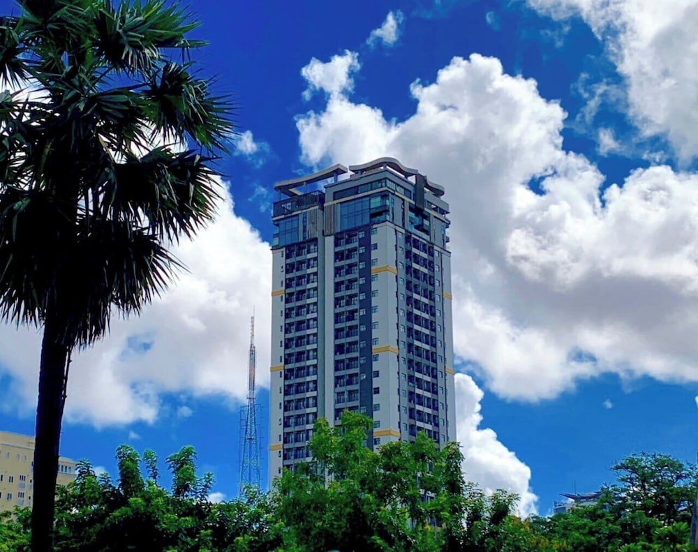 The View Serviced Residence 2/66