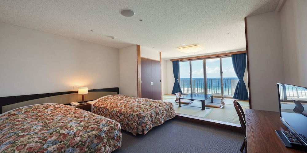 Hotel Miyuki Beach 10/50
