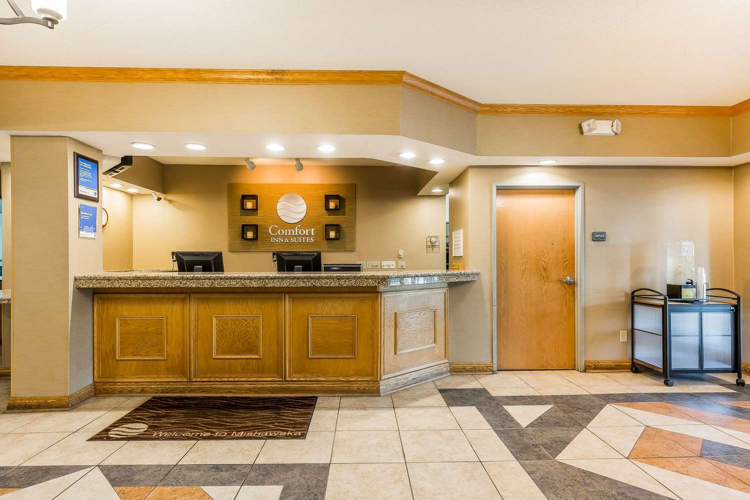 Comfort Inn & Suites Mishawaka South Bend 3/18
