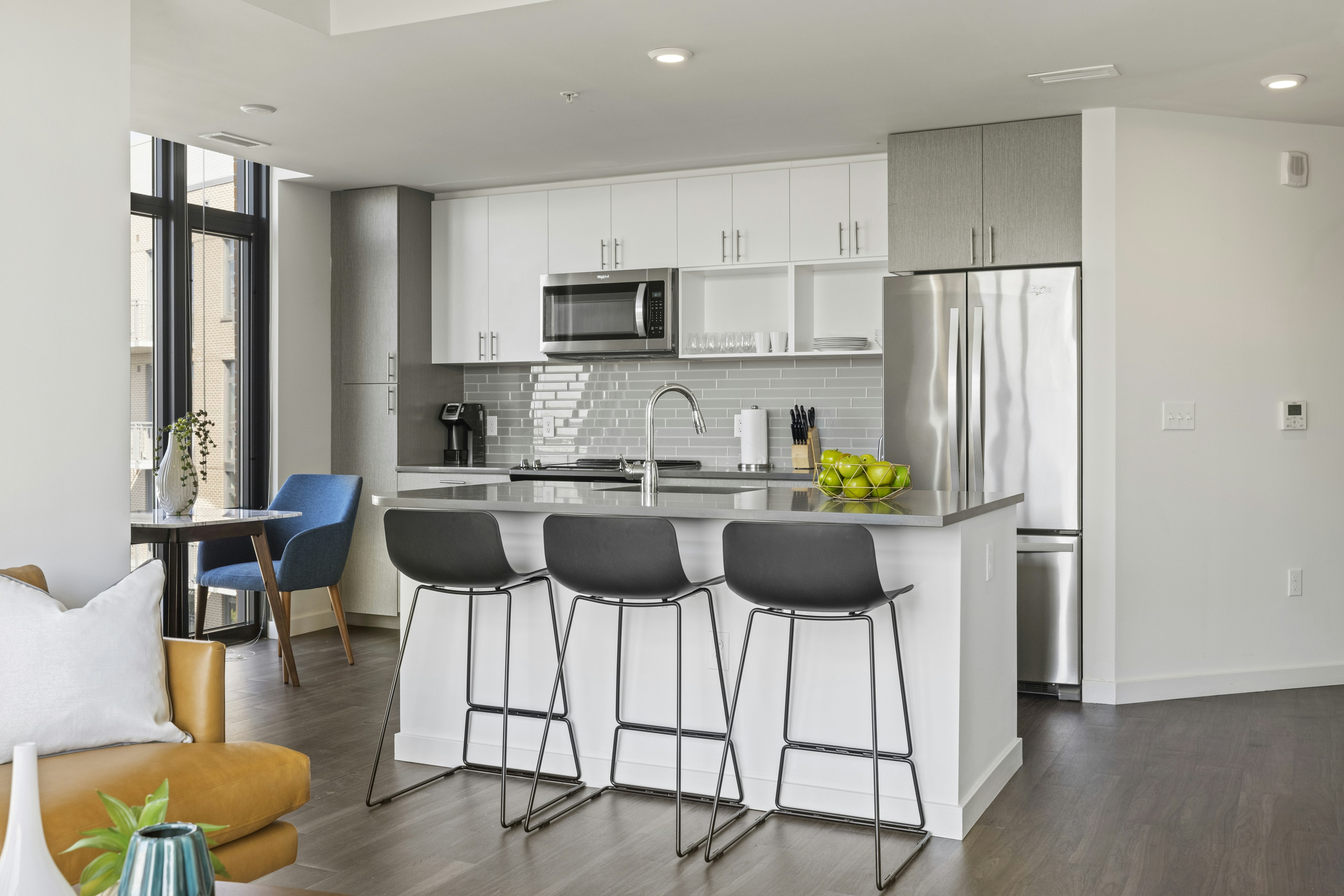 Placemakr Marymount Ballston 23/31