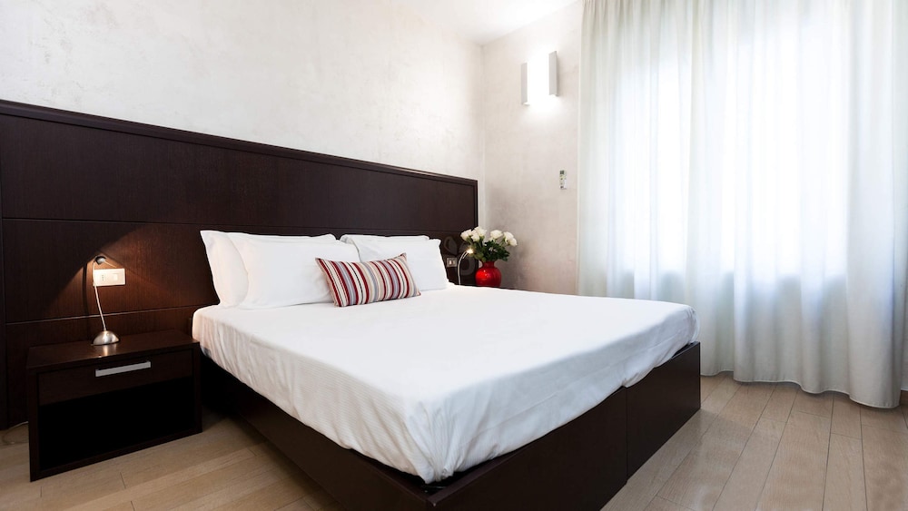 Lis Hotel 13/73