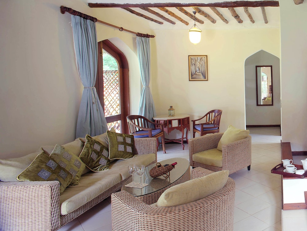 Bluebay Beach Resort & Spa 29/52