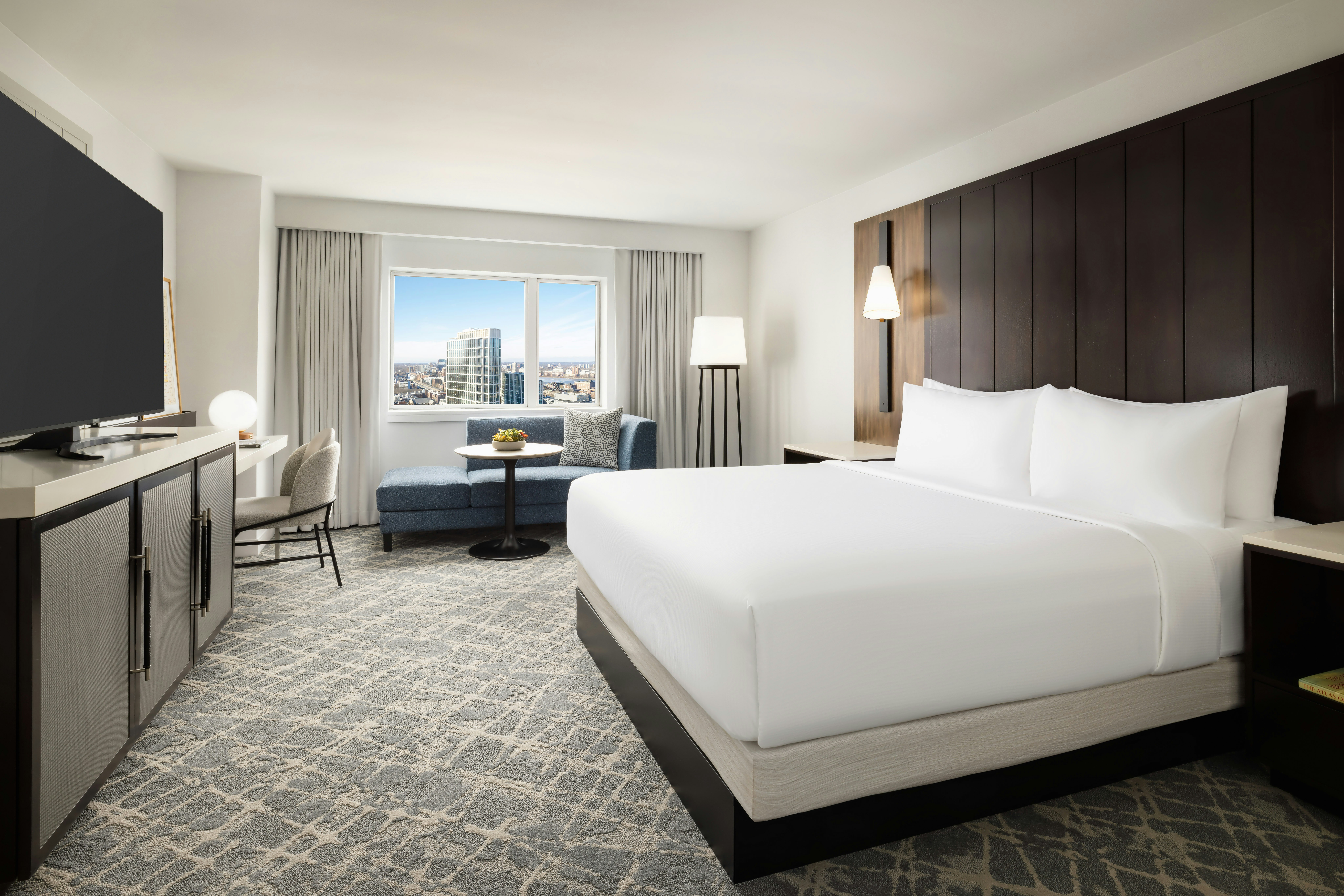 ROOM, KING BED, ACCESSIBLE
