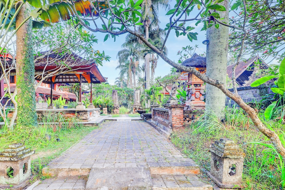Collection O Ubud Near Central Ubud Formerly Hotel Suly 42/60