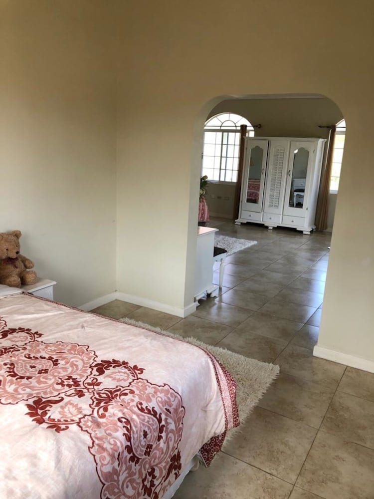 Retreat Guesthouse Luxury Suites 21/50