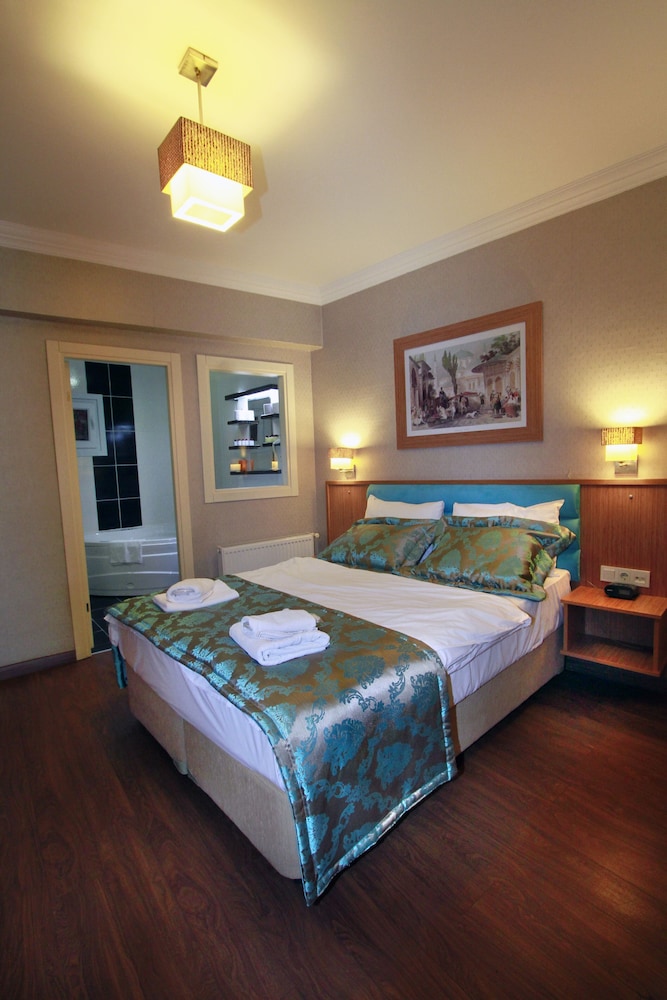 Agora Boutique Hotel & Bistro 7/50