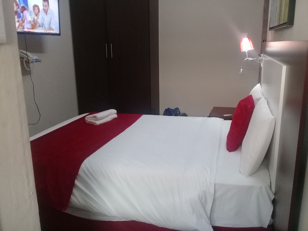 Silver Oak Luxury Accommodation 16/33