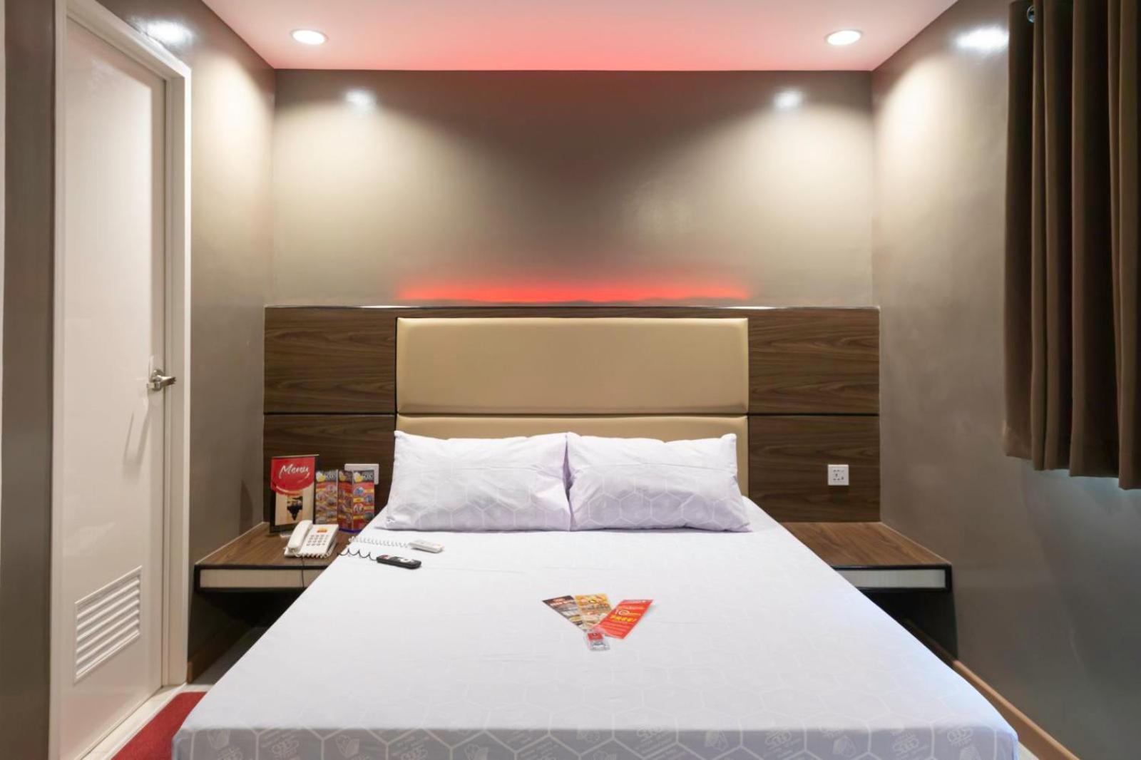 Basement, King Bed
