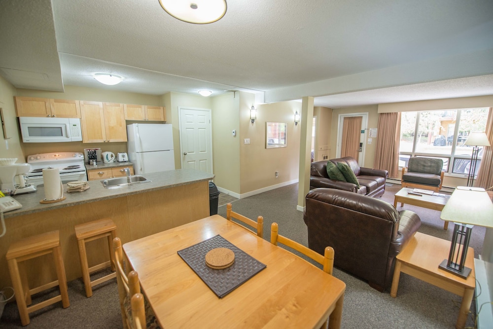 Panorama Vacation Retreat at Horsethief Lodge 50/70