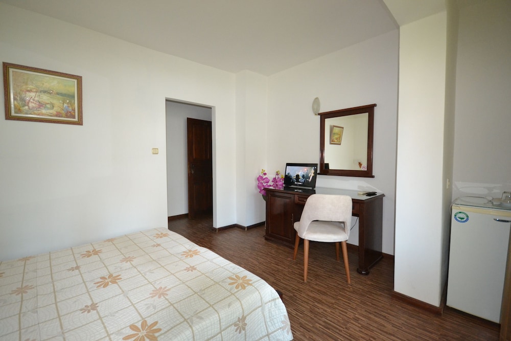 Hotel More 25/50
