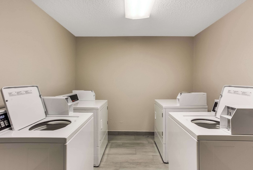 MainStay Suites Bourbonnais - Kankakee 36/47