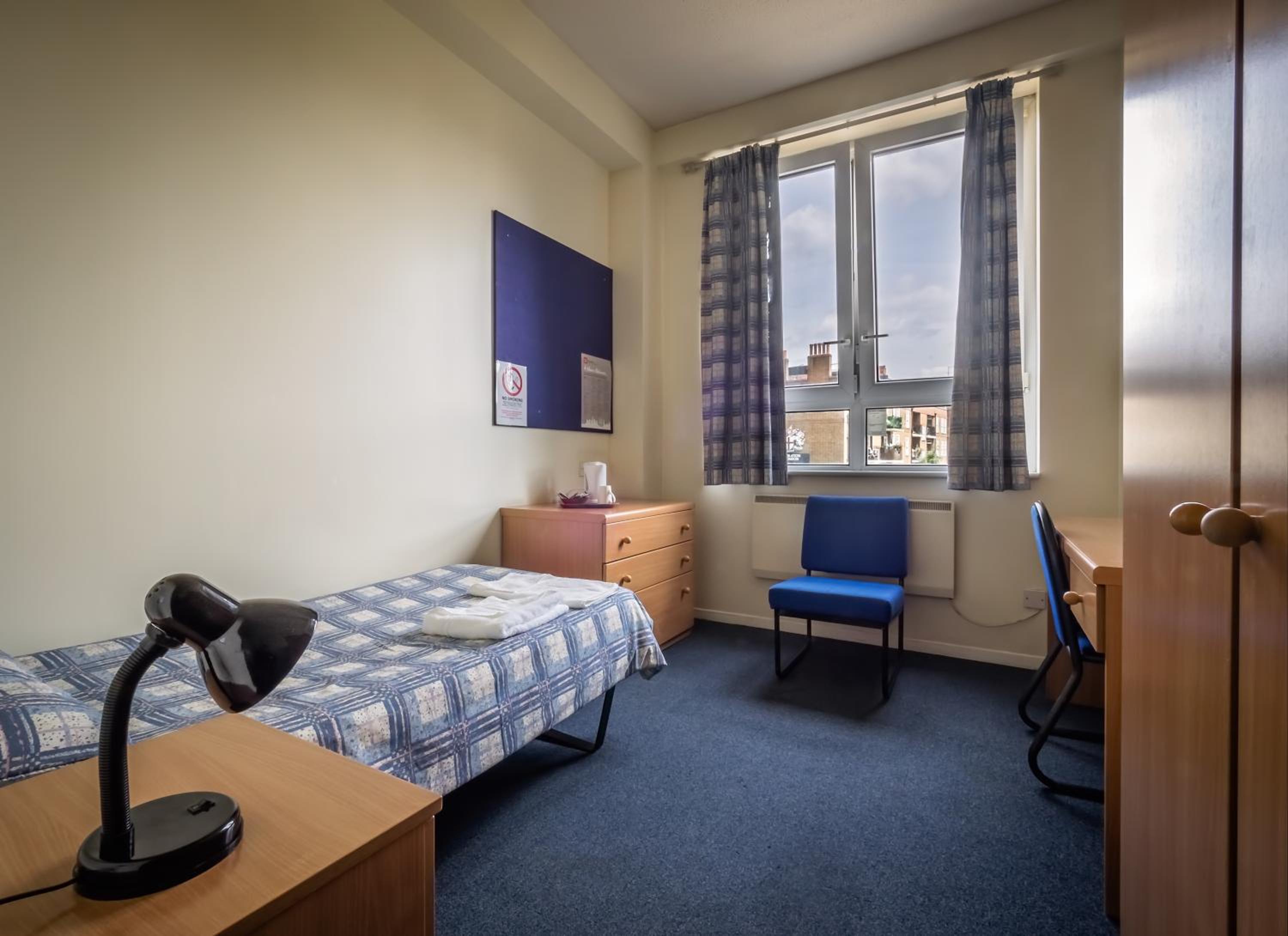 Room, Single