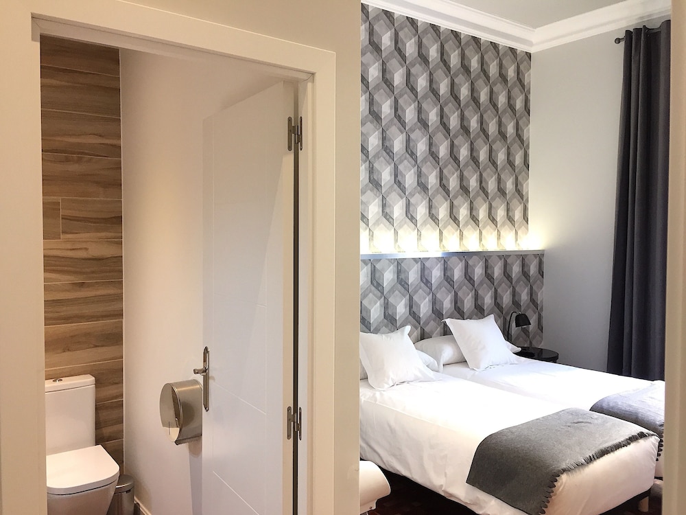 Hip Karma Hostel Shared Rooms 49/50
