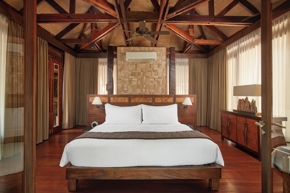 Casita, King Bed