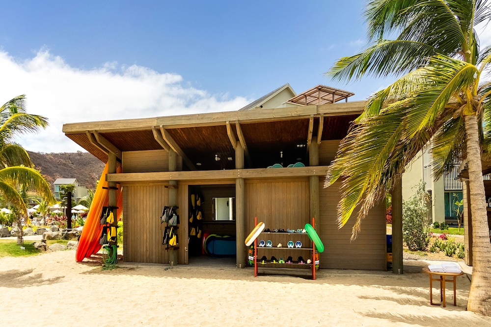 PARK HYATT ST. KITTS 66/74