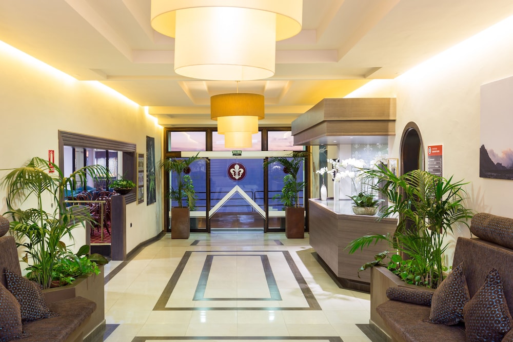 ROYAL SUN RESORT 48/74