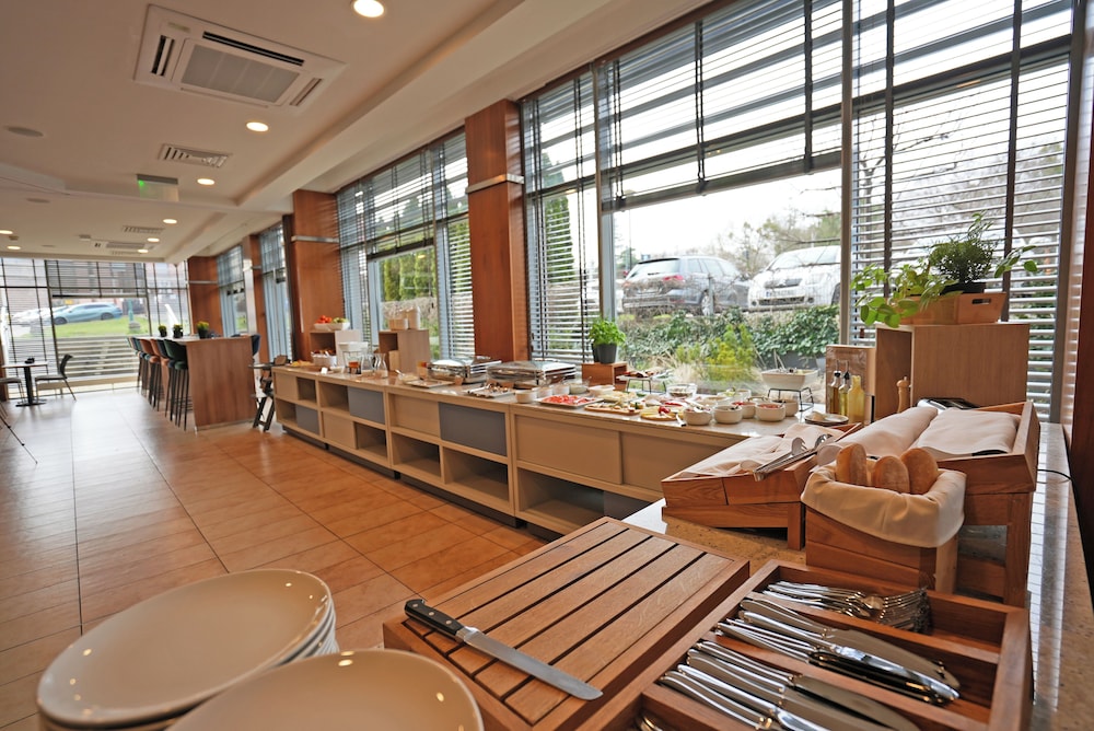 Hotel Oliwski 24/34