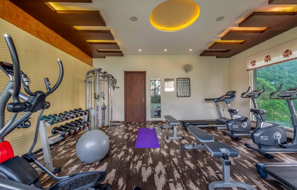 Glenview Resort Kasauli, a member of Radisson Individuals 23/50