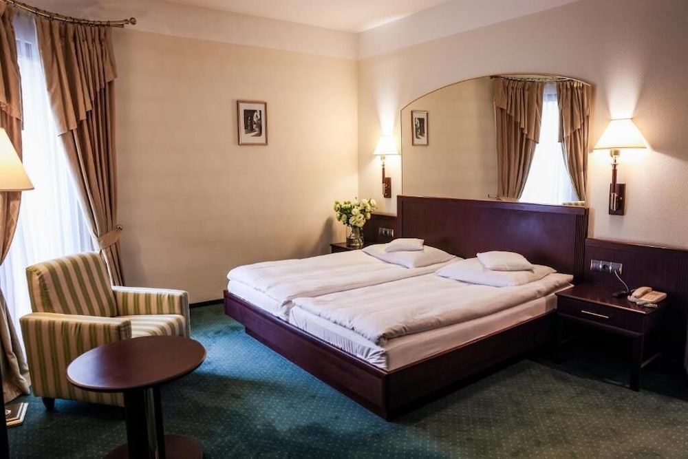 Parkhotel Vienna 11/45