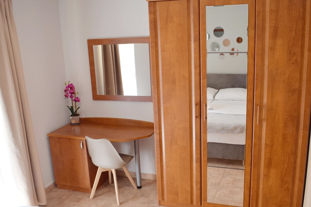 Matilde Beach Resort 5/50