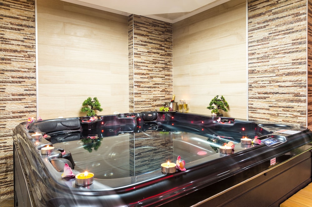 Grami Hotel Sofia 25/50