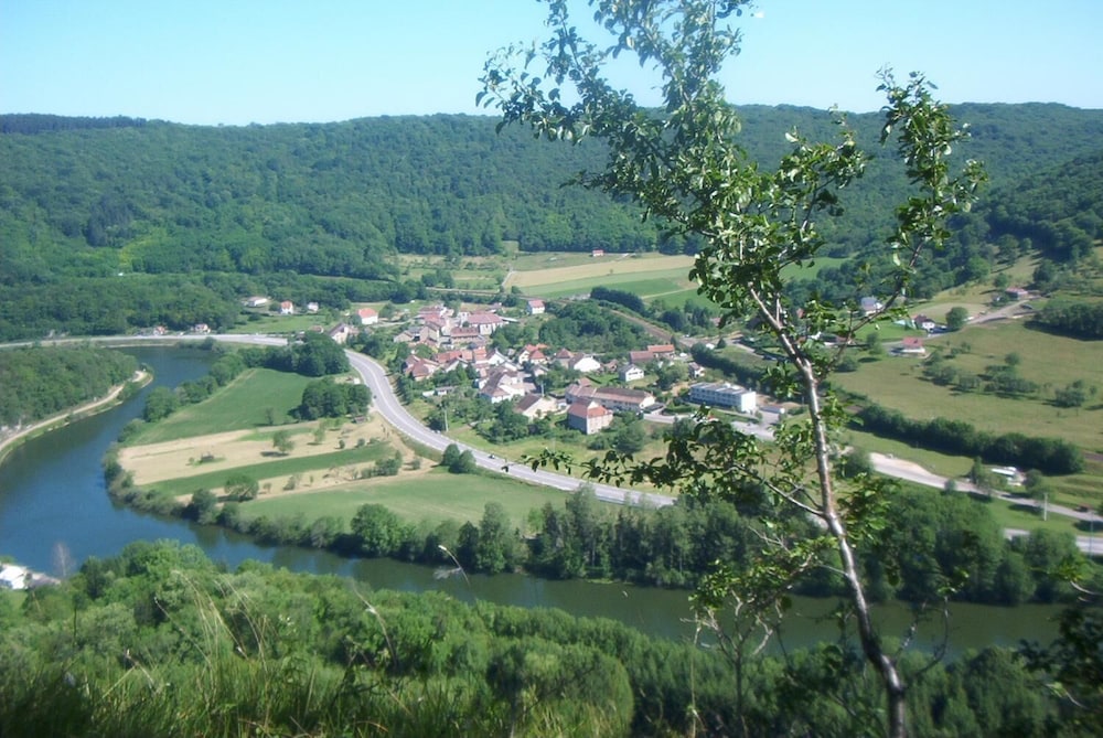 LE RELAIS DE LA VALLEE 37/42