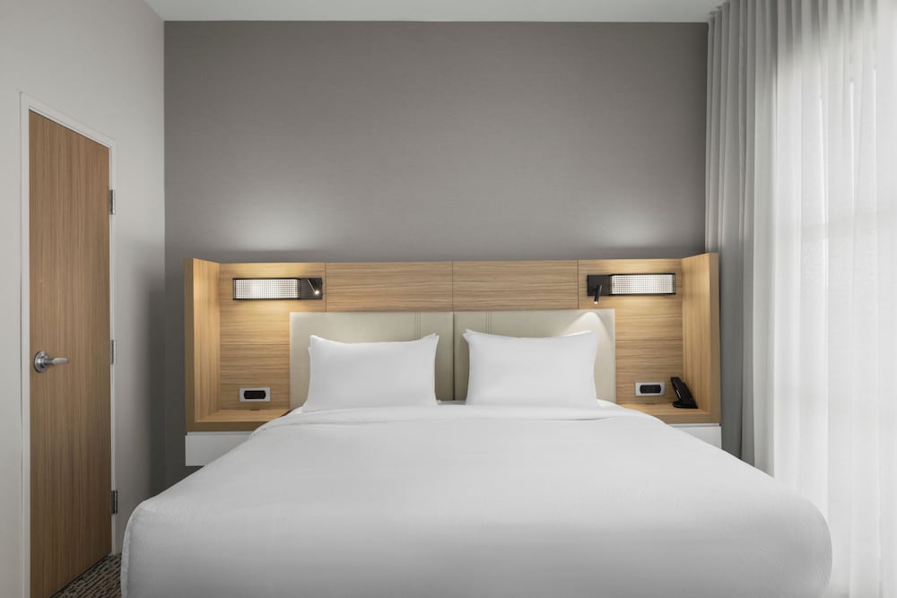 1 Bedroom, Suite, 2 Queen Beds, Sofa, Accessible