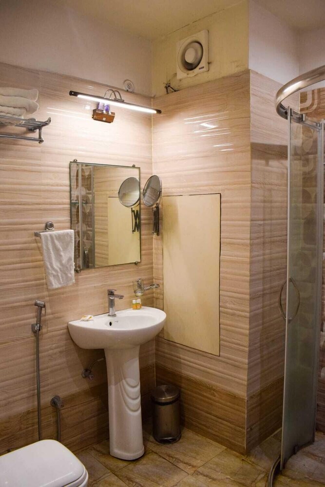 OYO Premium Assi Ghat 46/50