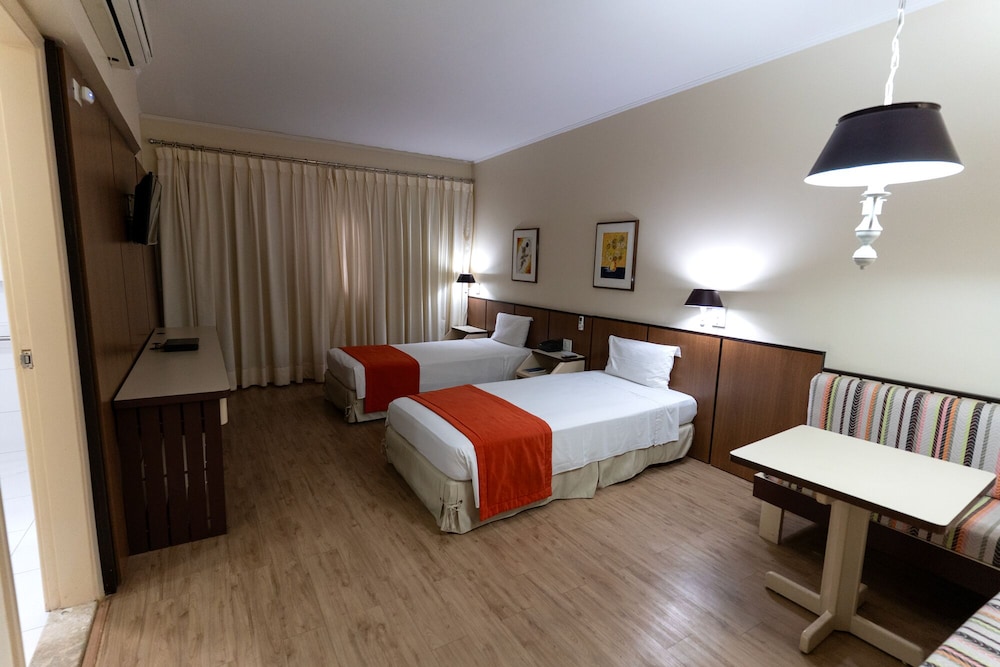 Hotel Pan Americano 17/50