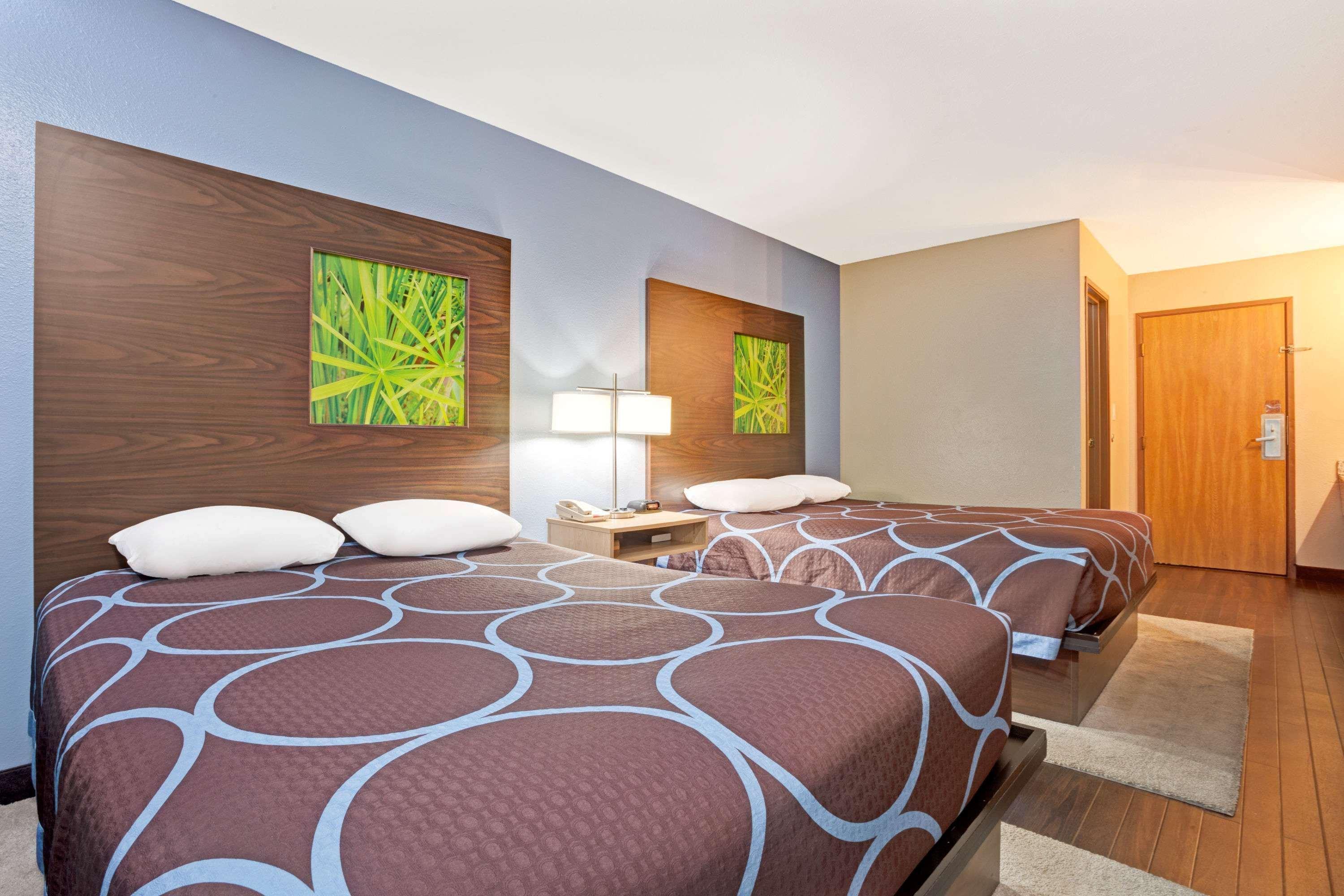 Room, 2 Queen Beds
