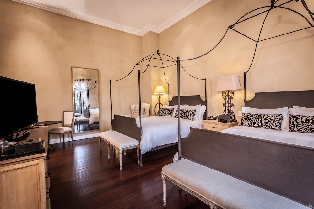 Bastion Luxury Hotel 29/75