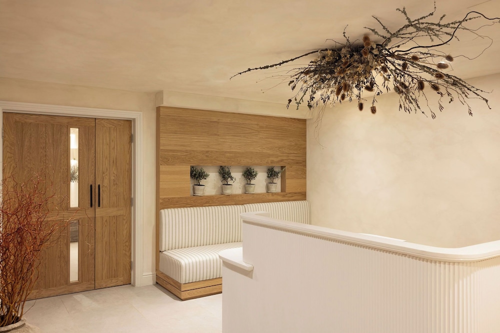 Raithwaite Sandsend (ex Raithwaite Estate) 5/56
