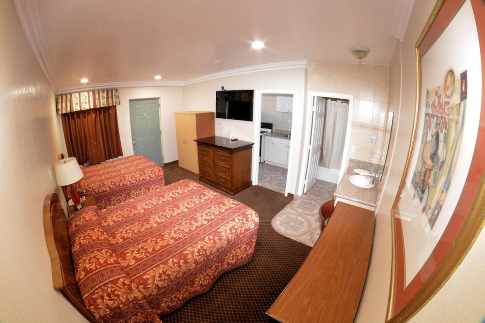 Palace Inn Oxnard 14/43