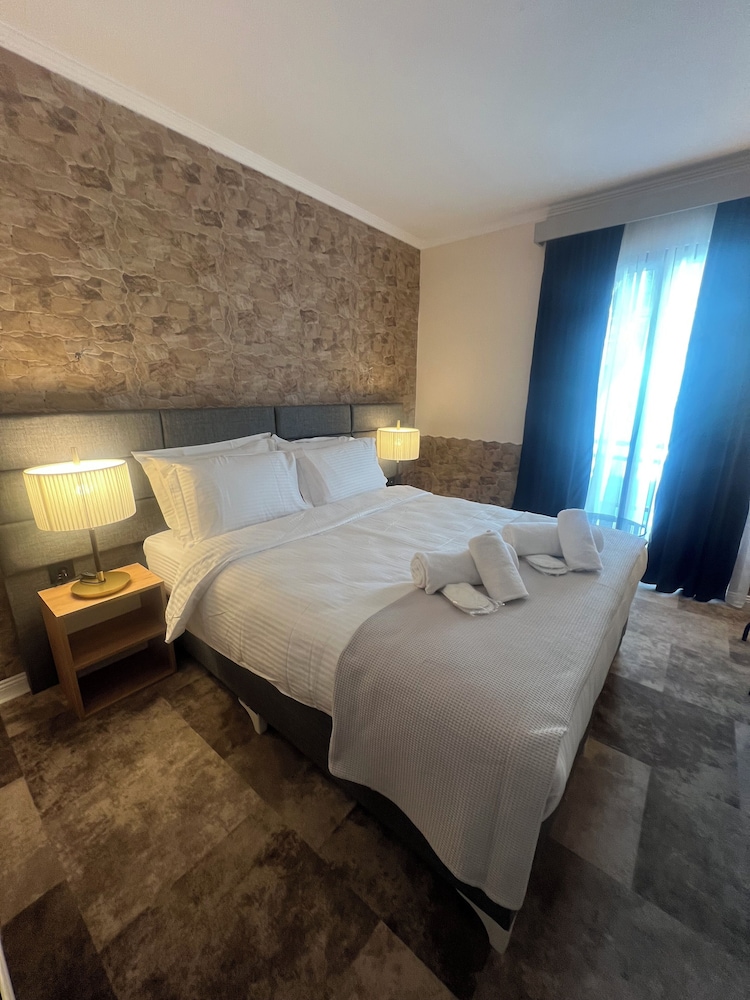 Light House Hotel Alexandroupolis 25/55