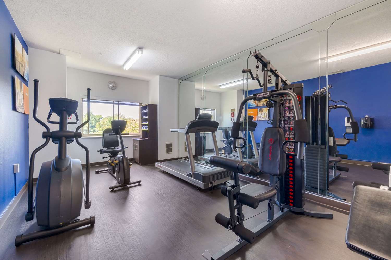 Comfort Suites Keeneland 24/48