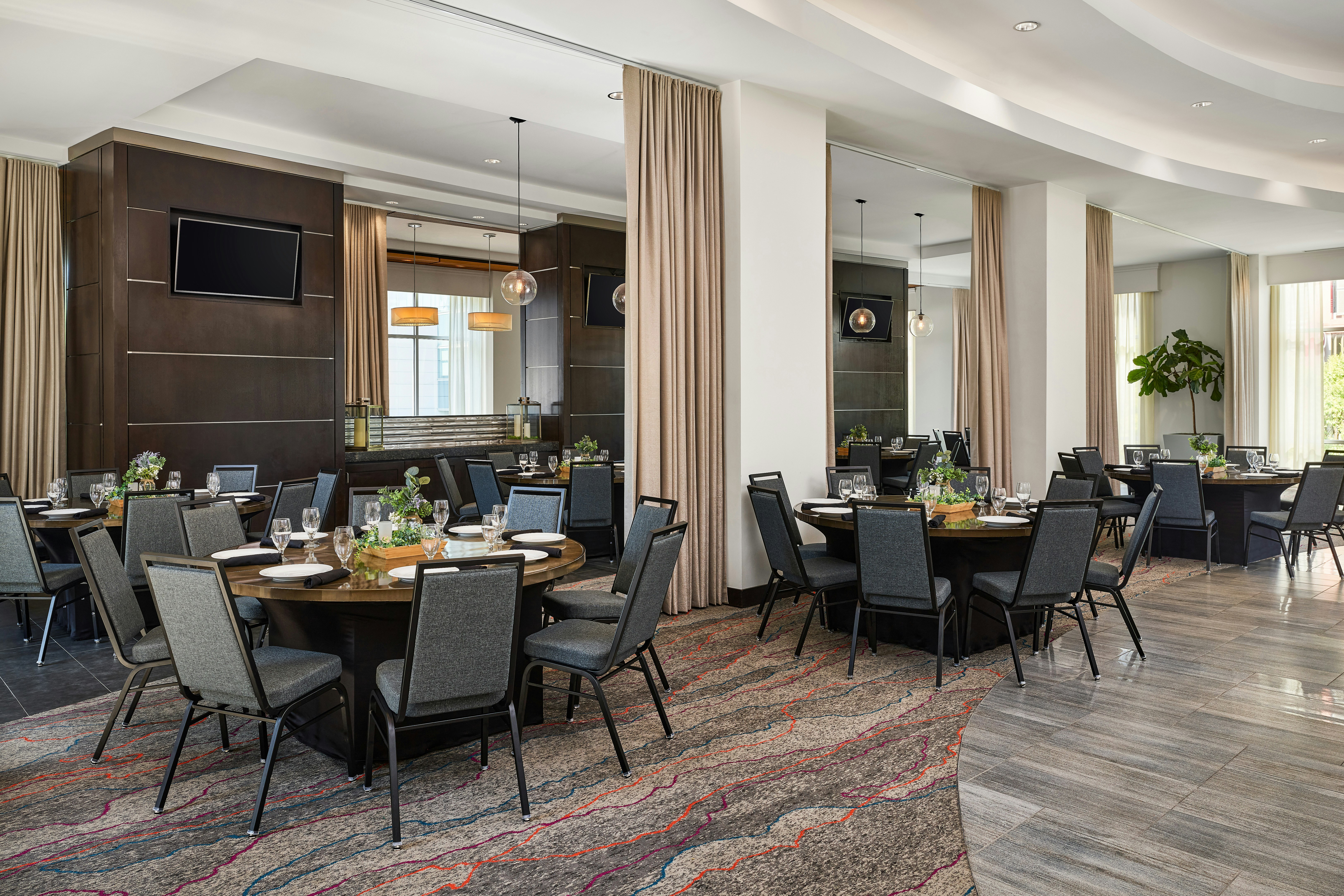 Hilton Garden Inn Nashville Downtown/Convention Center 66/68