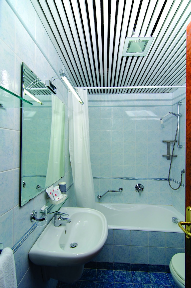 Hotel Ariston and Palazzo Santa Caterina 49/50